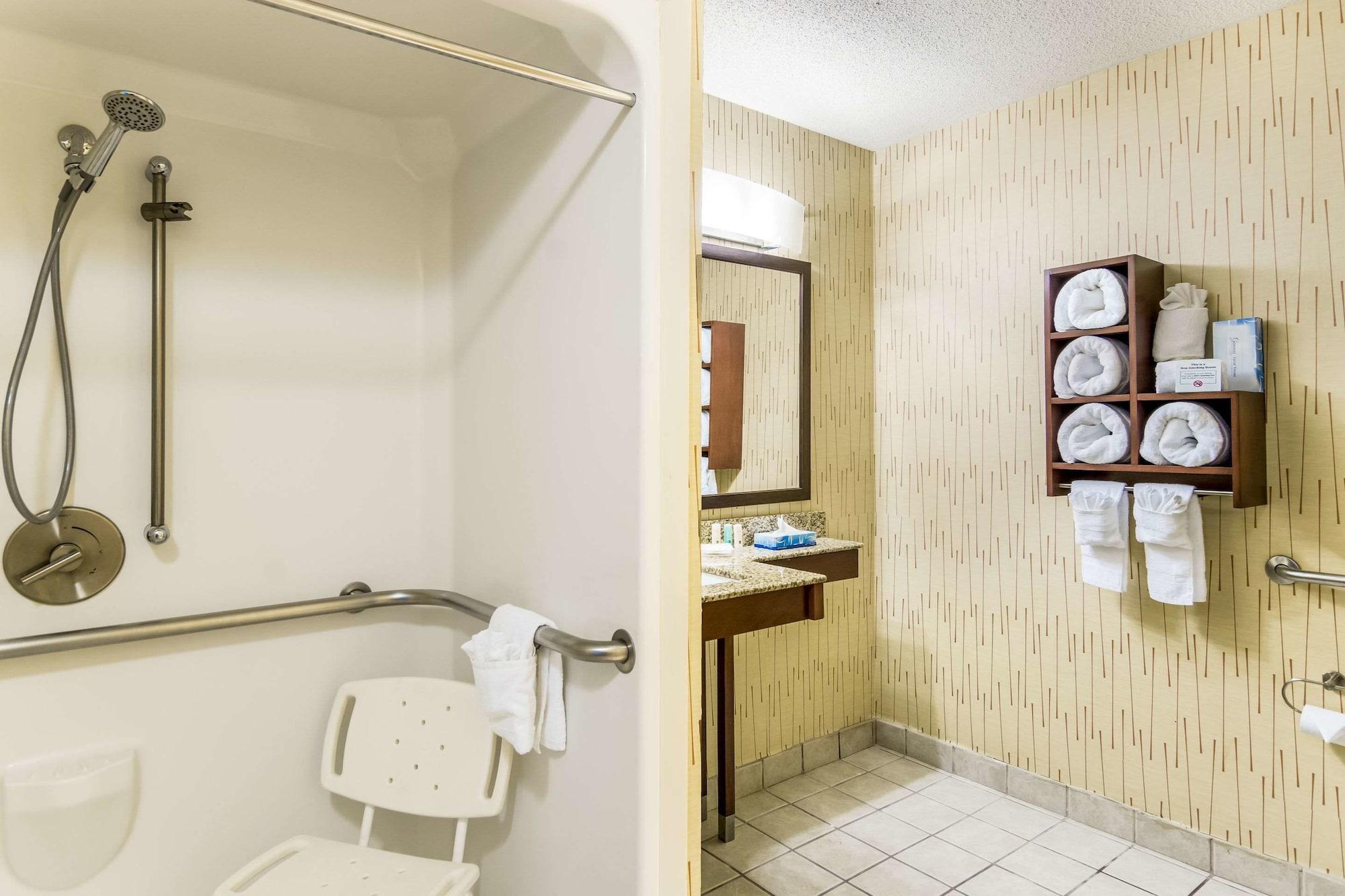 Quality Inn Chester - South Richmond מראה חיצוני תמונה