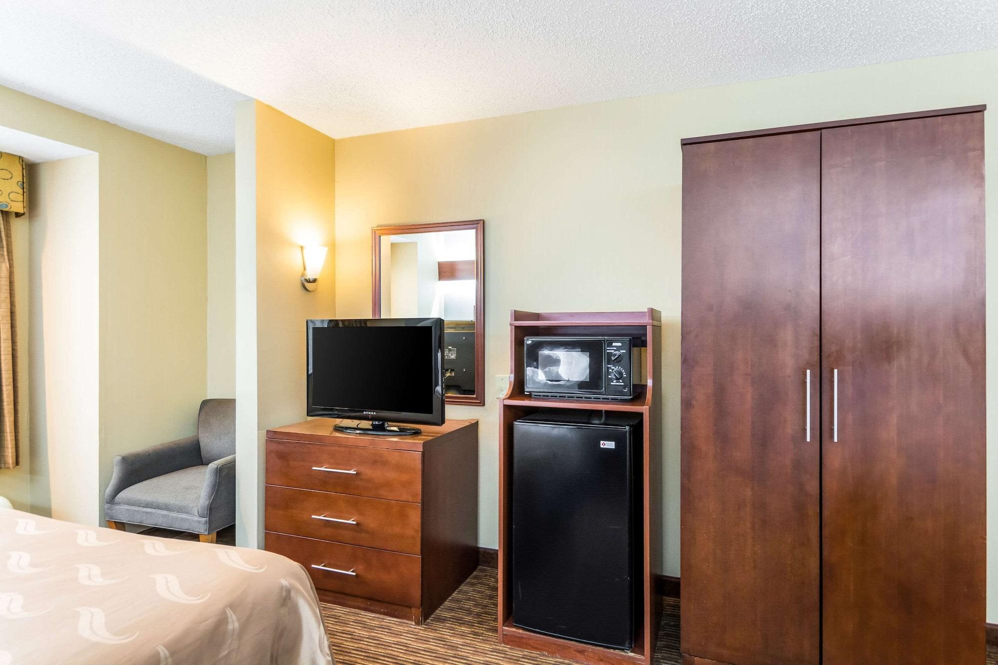 Quality Inn Chester - South Richmond מראה חיצוני תמונה