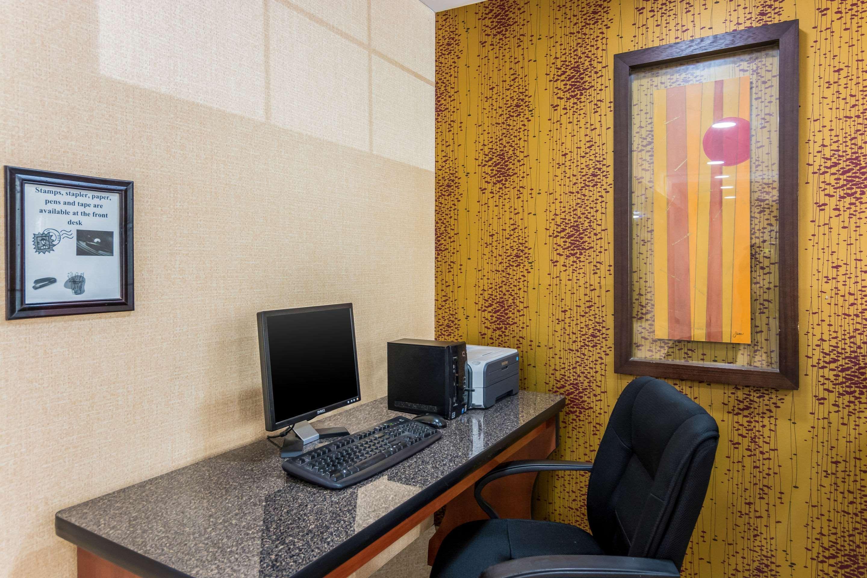Quality Inn Chester - South Richmond מראה חיצוני תמונה