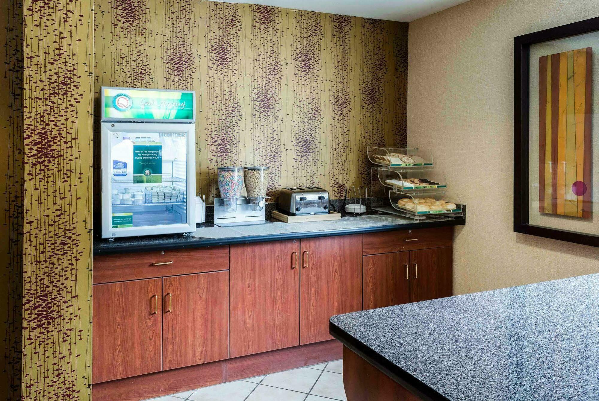 Quality Inn Chester - South Richmond מראה חיצוני תמונה