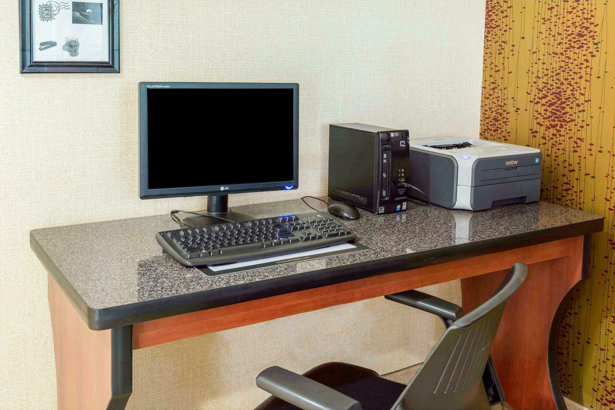 Quality Inn Chester - South Richmond מראה חיצוני תמונה